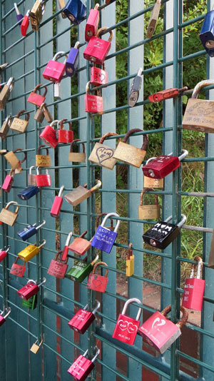 love-locks-451235_1280